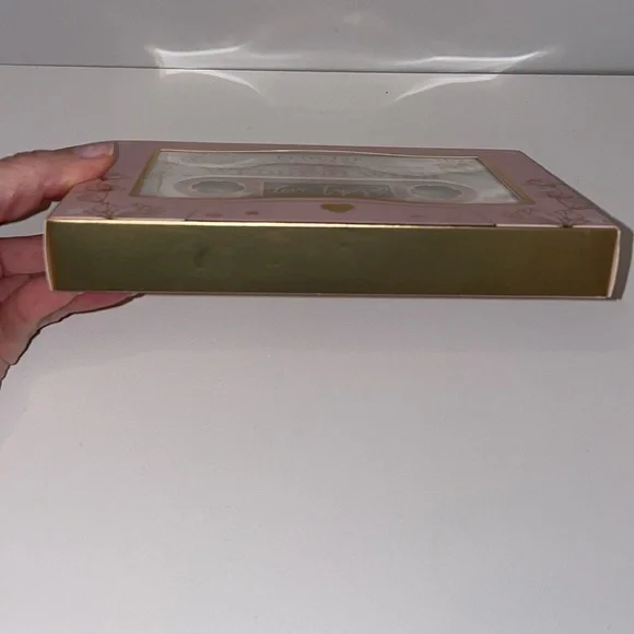 P..Louise Wedding Wish Love Tape Eyeshadow Palatte - Picture 3 of 8